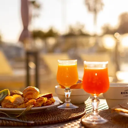 Club Oustal Del Mar Отель