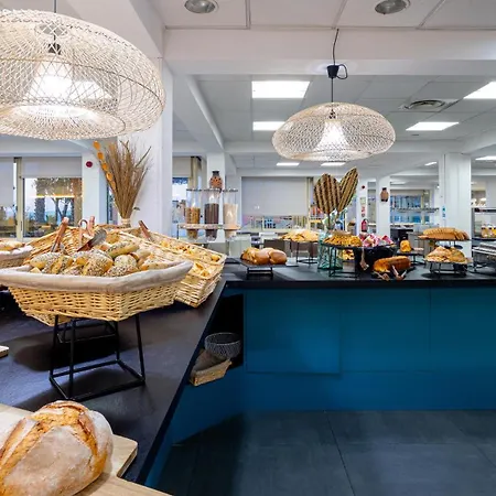 Club Oustal Del Mar Отель