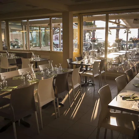 Club Oustal Del Mar Отель