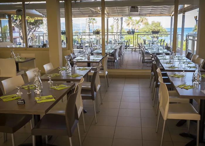 Club Oustal Del Mar 호텔 4*