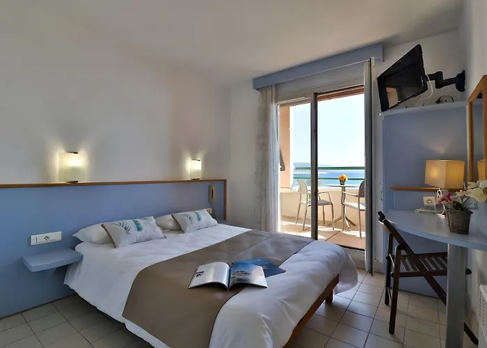 Club Oustal Del Mar 호텔 4*